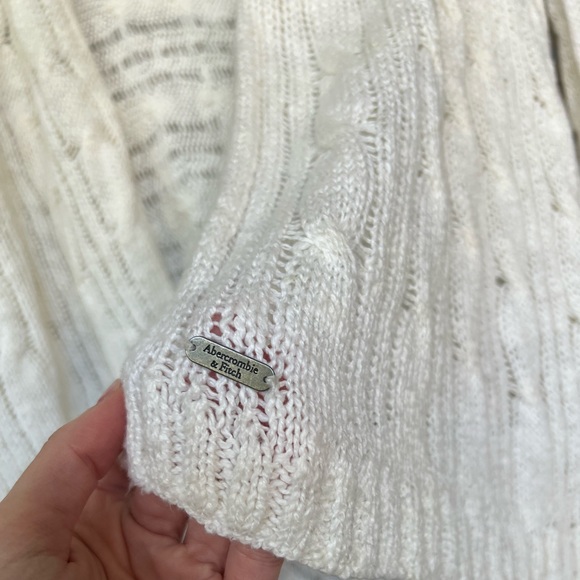 EUC! {Abercrombie & Fitch} A&F Handkerchief Knit Cardigan, Medium. WHITE / CREAM - Picture 6 of 7